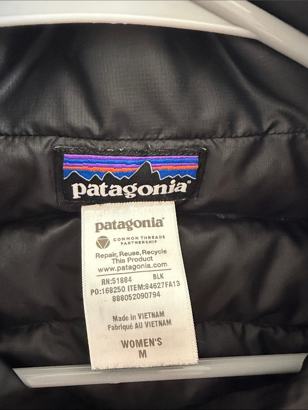 Patagonia Black Quilted Down Vest - Picture 2 of 3